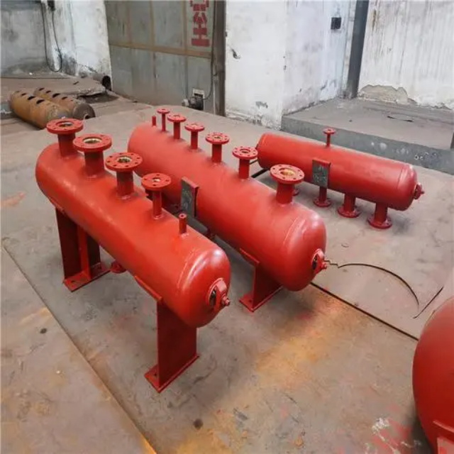 铁东分集水器安装高度
